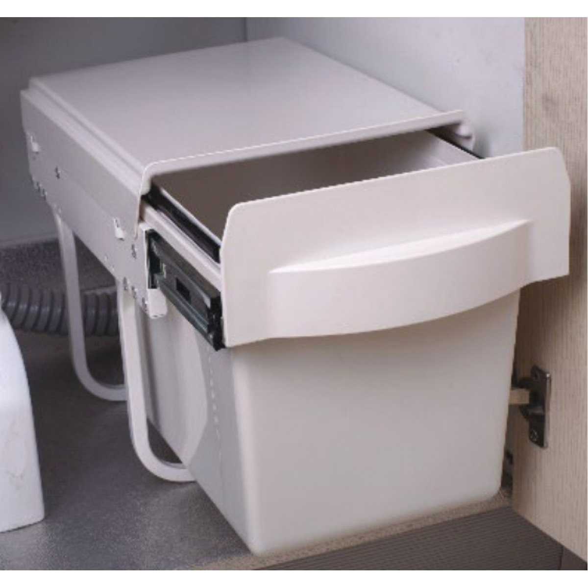 Lupita LP 15A 垃圾桶：緊湊設計，15公升容量